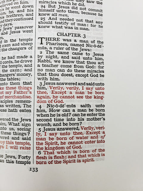 Church Bible Publishers: Midsize Wide Margin Text Bible