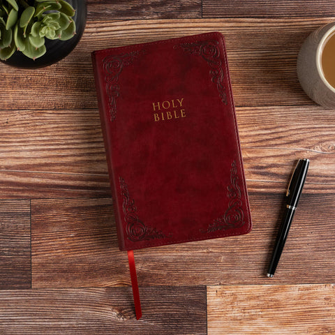 Holman Bible: Large Print Personal Size Reference Bible Leathertouch - Burgundy