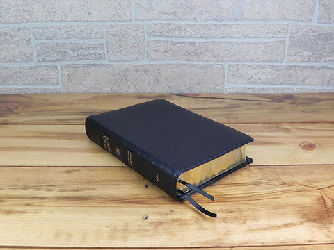 Church Bible Publishers:  Scofield Wide Margin Classic Bible